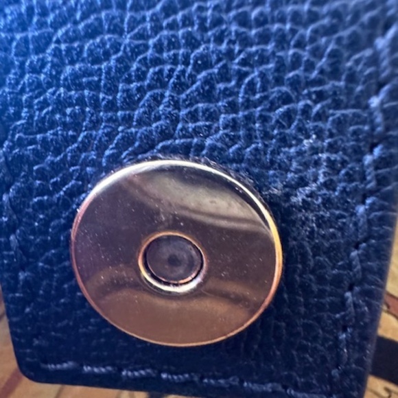 NWOT WOMEN'S VERSACE TOTE SHOULDER BAG WITH ADDITIONAL ATTACHED VERSACE  PURSE - Picture 15 of 16